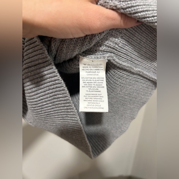 MICHAEL KORS SIZE SMALL SLEEVELESS COWL-NECK SWEATER - Picture 7 of 7